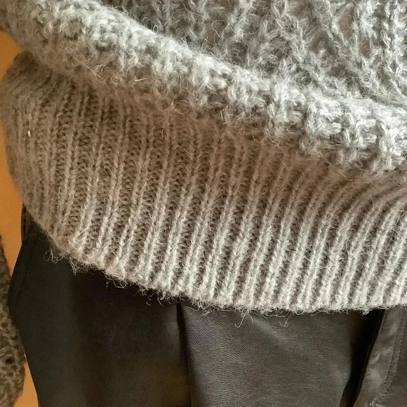 ABERCROMBIE & FITCH Wool/Alpaca Cable Knit Sweater Size S - Picture 9 of 16